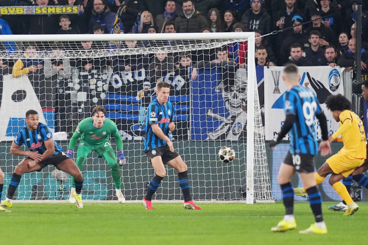 Гол Адейеми