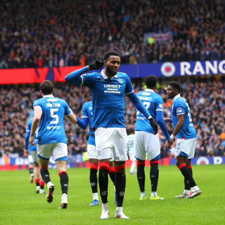 Юссеф Шермити празднует гол