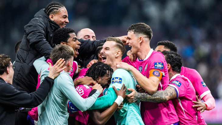 Игроки «Тулузы» празднуют победу