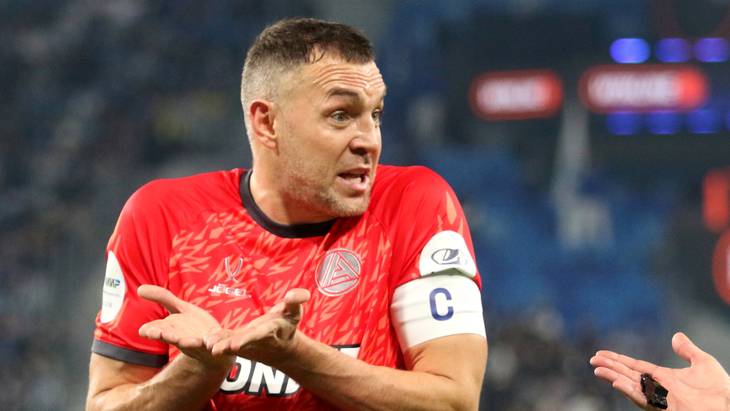 Артем Дзюба — нападающий «Акрона»