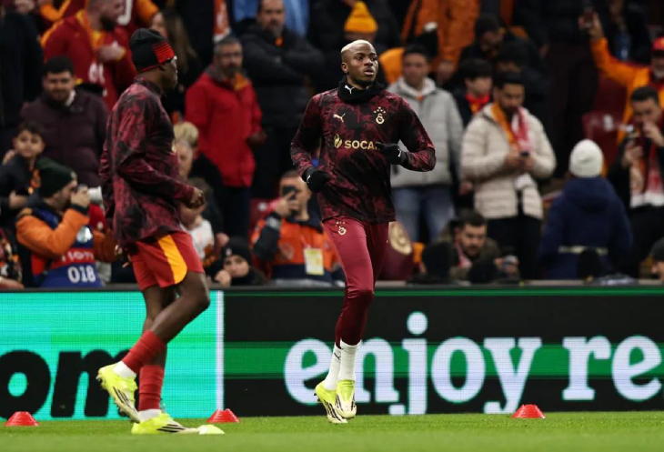 Игроки «Галатасарая» на разминке