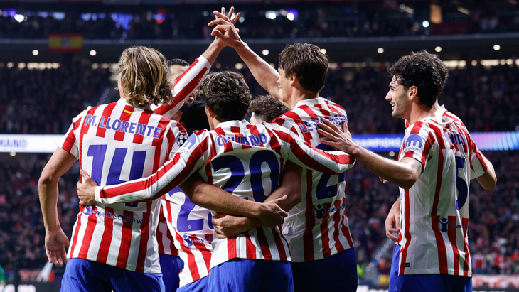 Игроки «Атлетико» празднуют гол