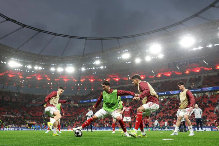 Игроки «Арсенала» на разминке