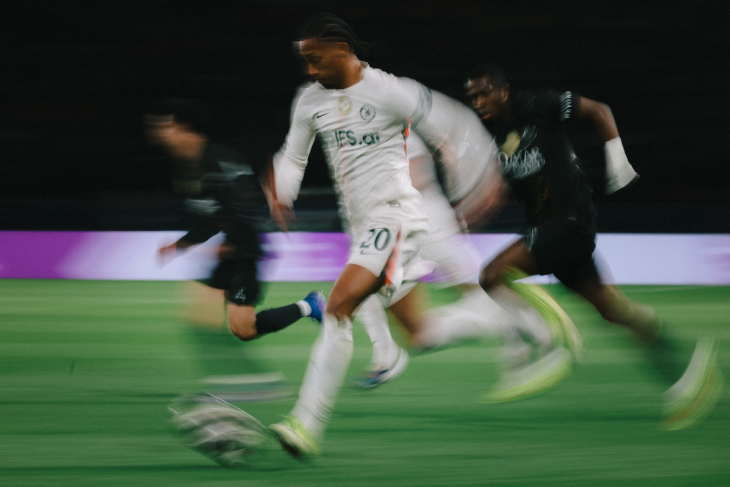 Жоао Педро рвётся в атаку «Челси»