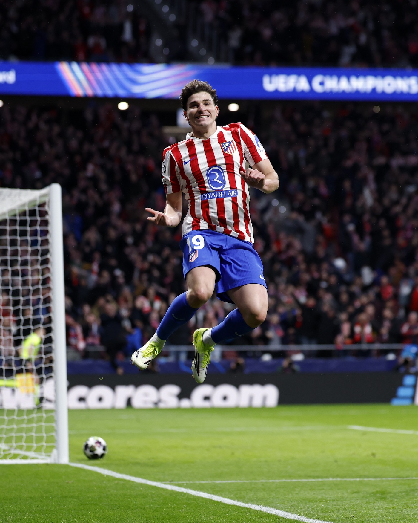 Хулиан Альварес