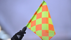 Опять офсайд