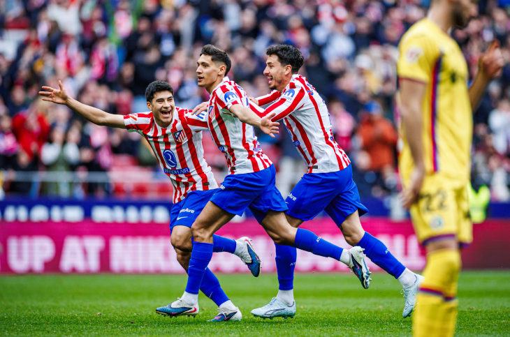 Игроки «Атлетико» празднуют гол
