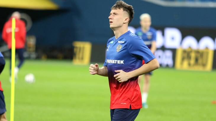 Александр Головин