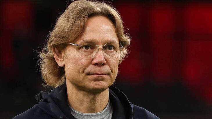 Валерий Карпин