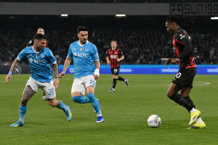 Рафа Леау с мячом