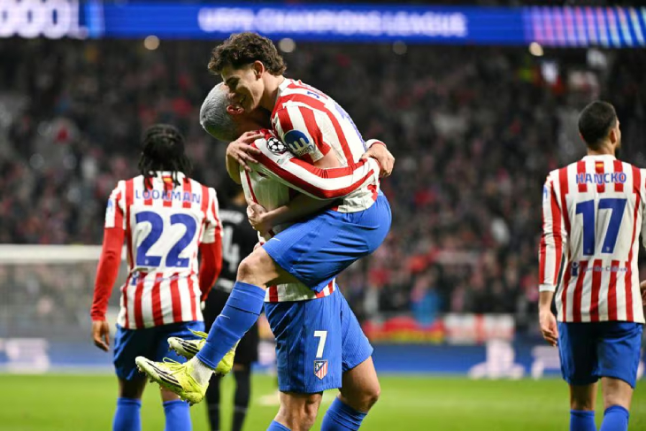 Антуан Гризманн и Хулиан Альварес