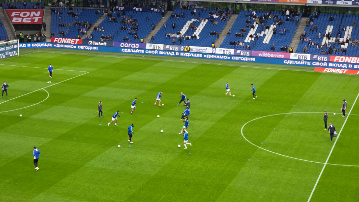 Игроки «Динамо» на разминке