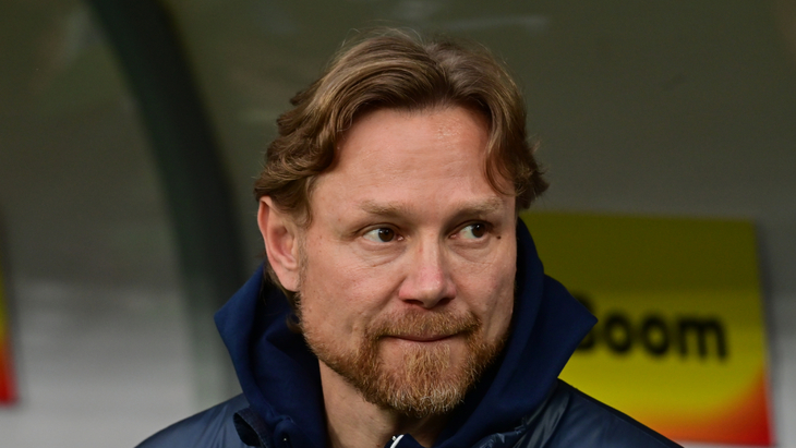 Валерий Карпин