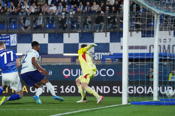 Гол Думфриса