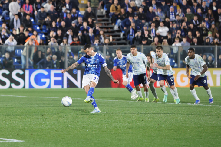 Пенальти Да Куньи