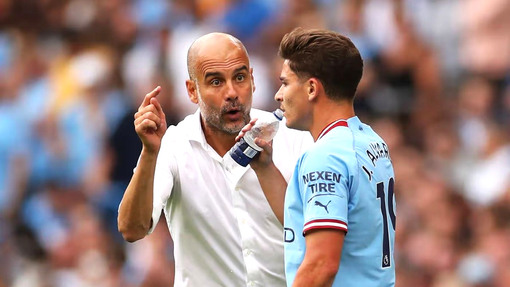 Пеп Гвардиола и Хулиан Альварес