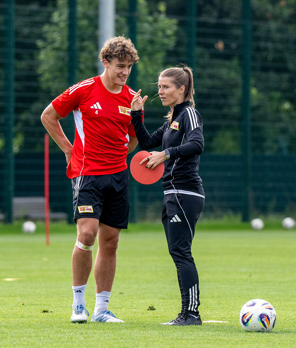 Мари-Луиза Эта на тренировке в клубе