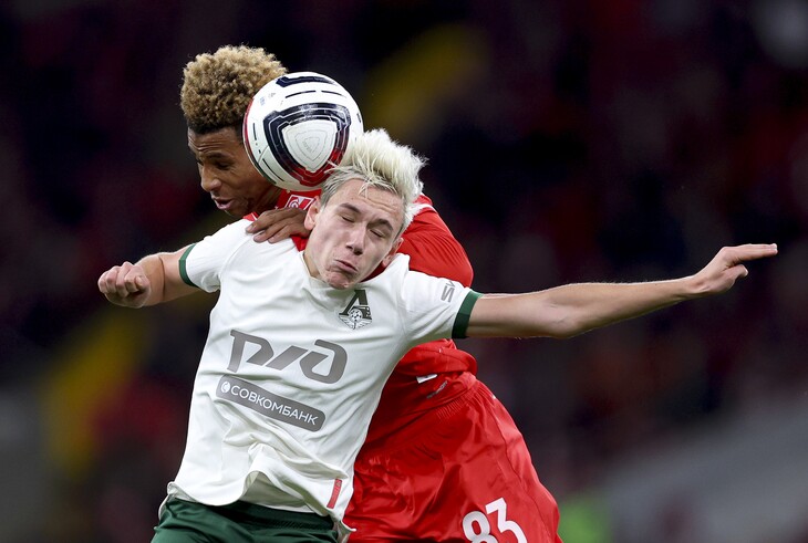 Батраков на удивление хорош в игре головой при своём небольшом росте