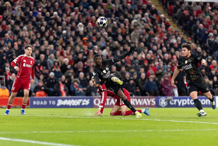 Удар Дембеле