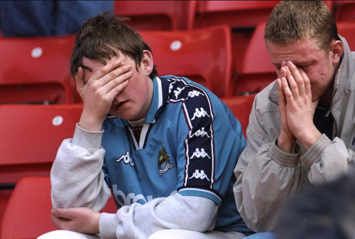 Фанаты «Манчестер Сити» после вылета команды в третий дивизион