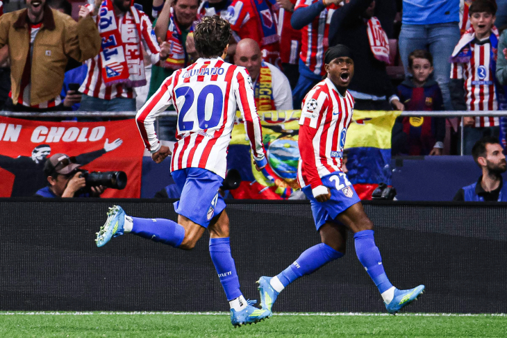 Адемола Лукман празднует гол