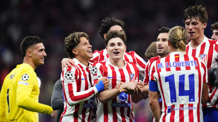 Игроки «Атлетико» празднуют гол