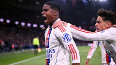 Эндрик празднует гол