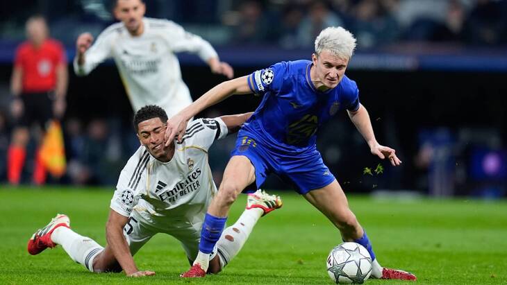 Александр Головин