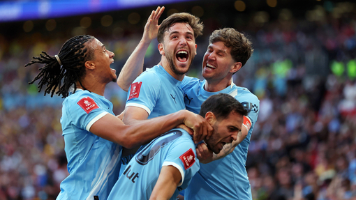 Нико Гонсалес празднует гол 