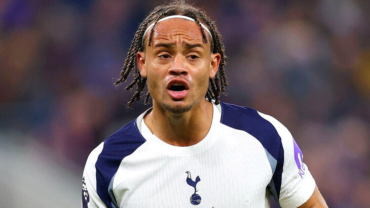 Хави Симонс