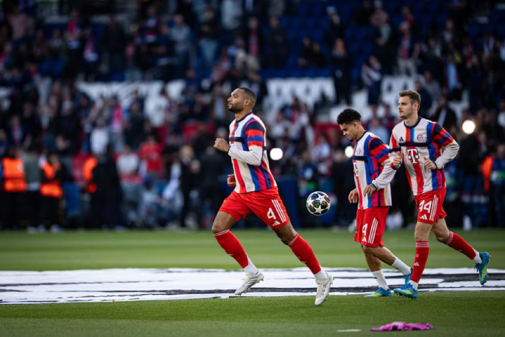 Игроки «Баварии» на разминке