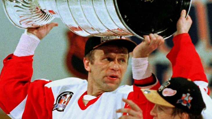 Вячеслав Фетисов с кубком Стэнли