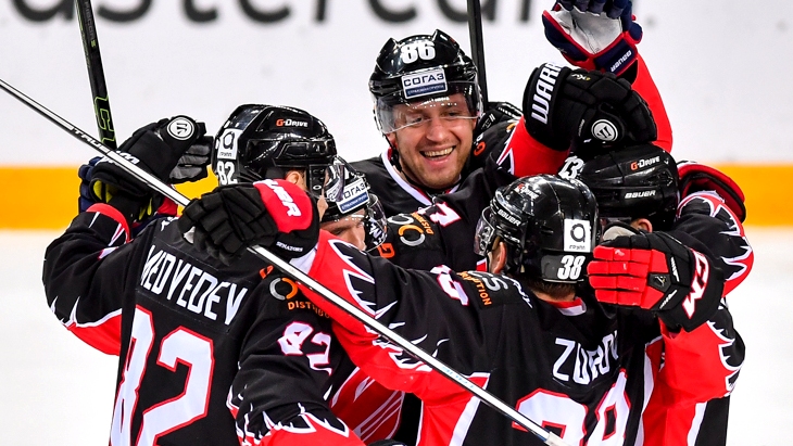 Хоккеисты «Авангарда»