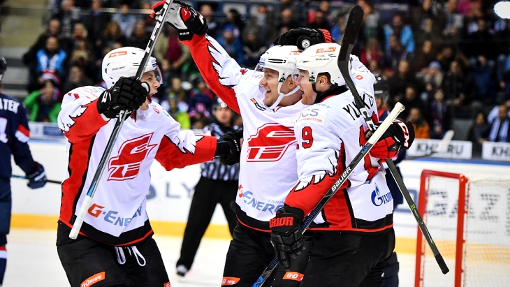 Хоккеисты «Авангарда»