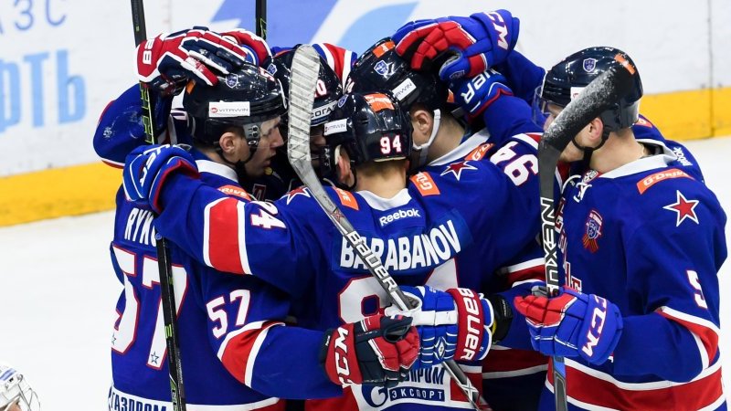 Хоккеисты СКА