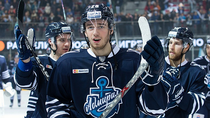 Хоккеисты «Адмирала»