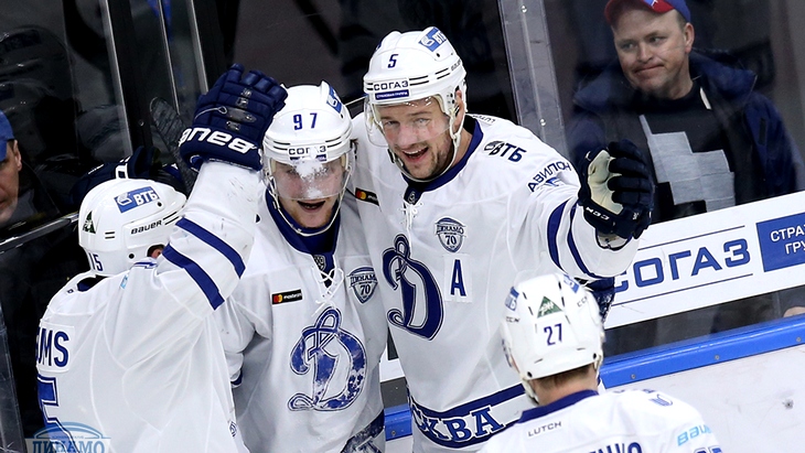 Московское «Динамо» начало с выездной победы серию против СКА