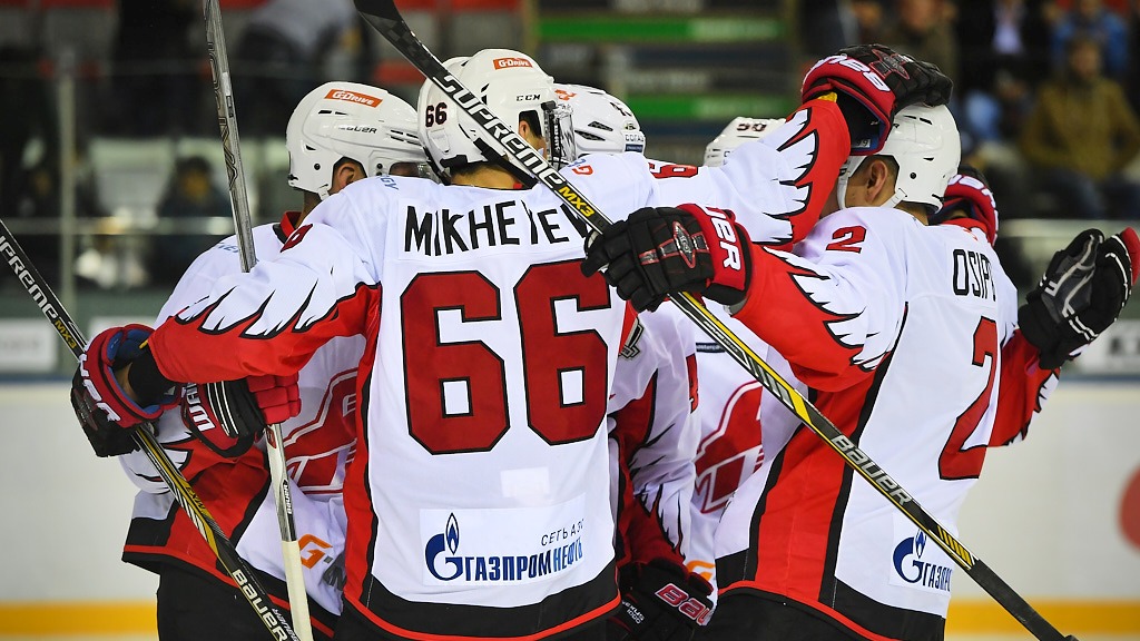 Хоккеисты «Авангарда»