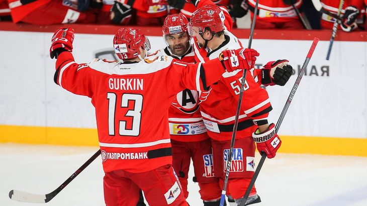 Хоккеисты «Автомобилиста»