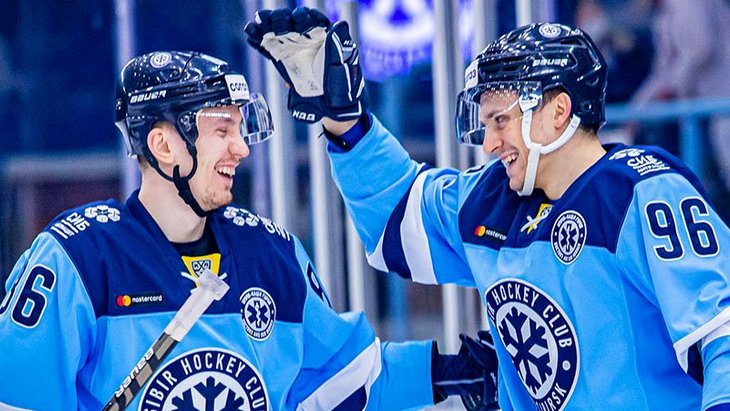 Хоккеисты «Сибири»