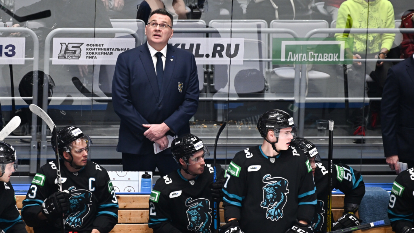 Андрей Назаров на скамейке «Сочи»