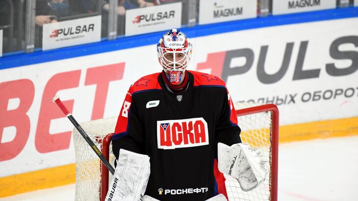 Вратарь ЦСКА Иван Федотов
