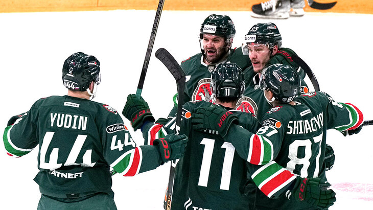 «Ак Барс» в матче с «Ладой»