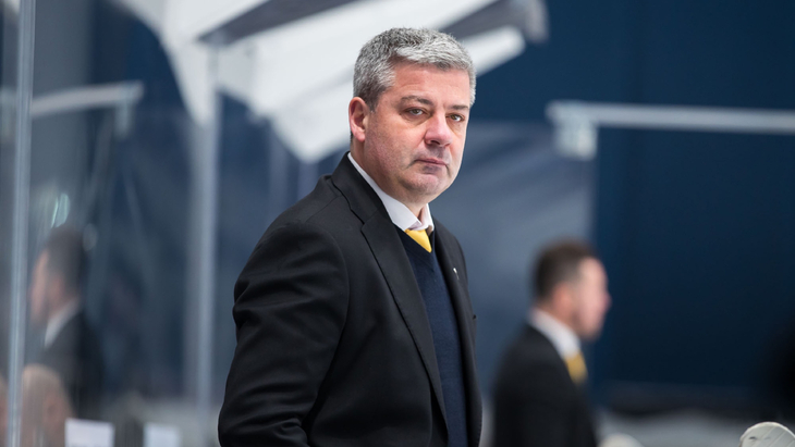 Леонид Тамбиев — главный тренер «Адмирала»