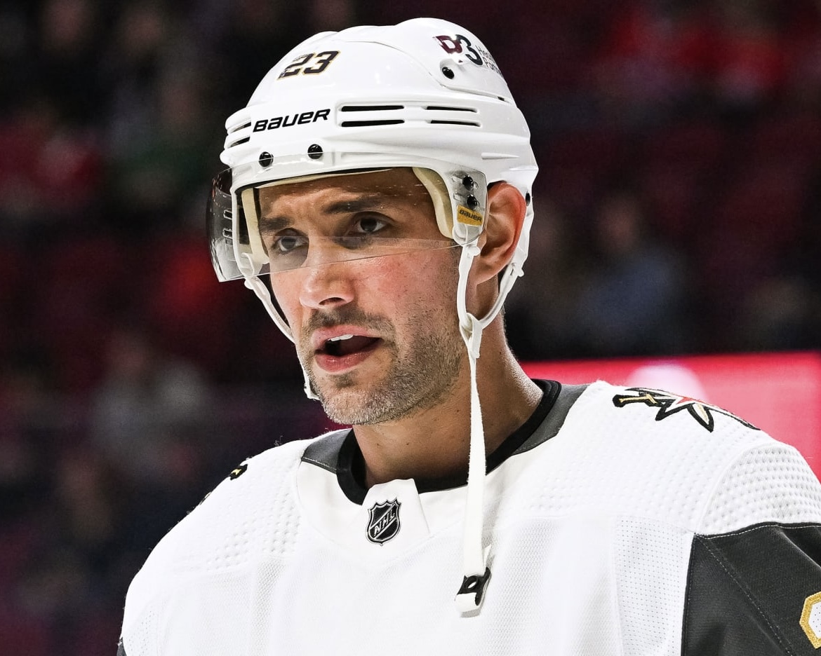 Алек Мартинес