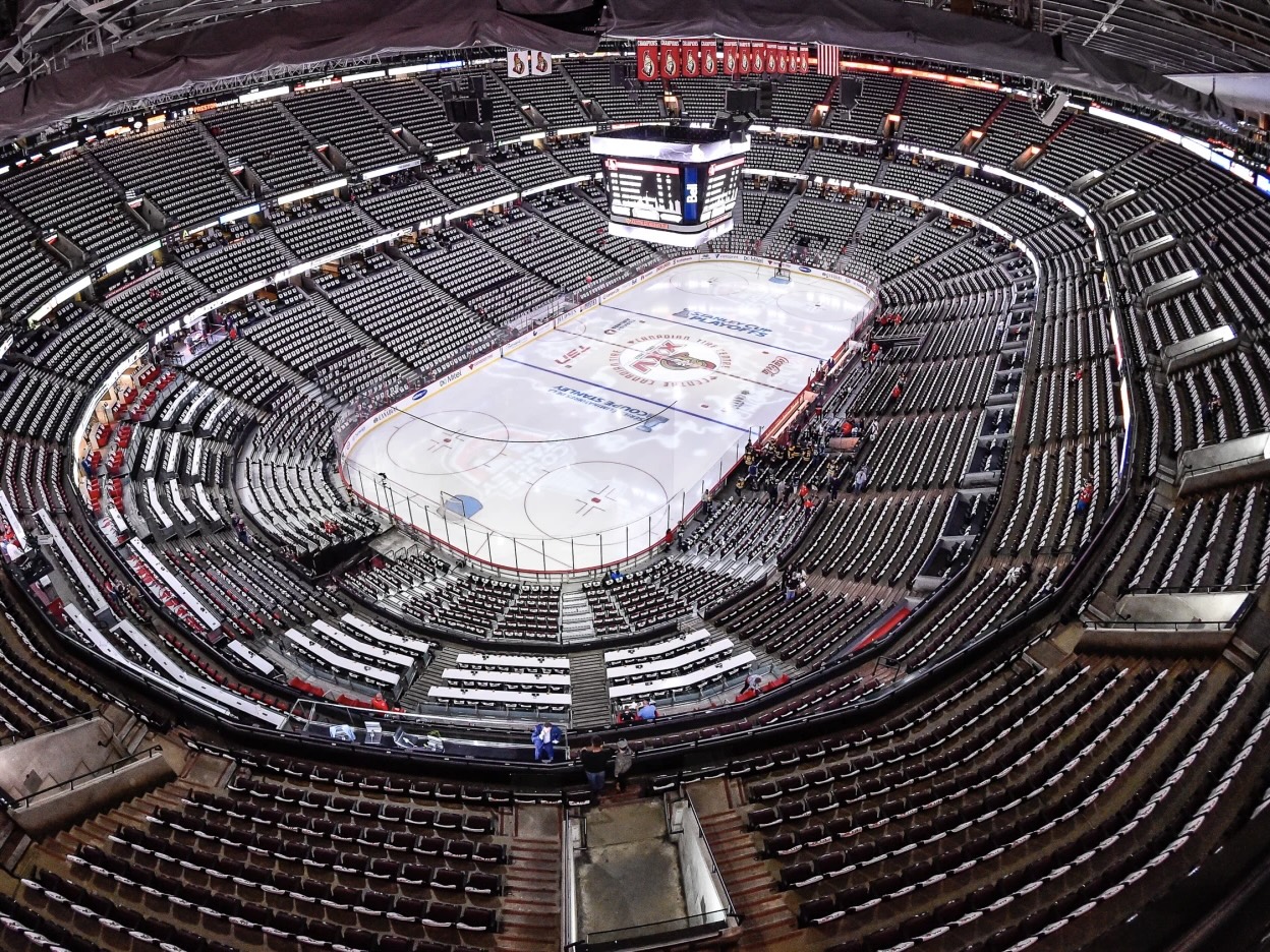 «Канадиен Тайер Центр»