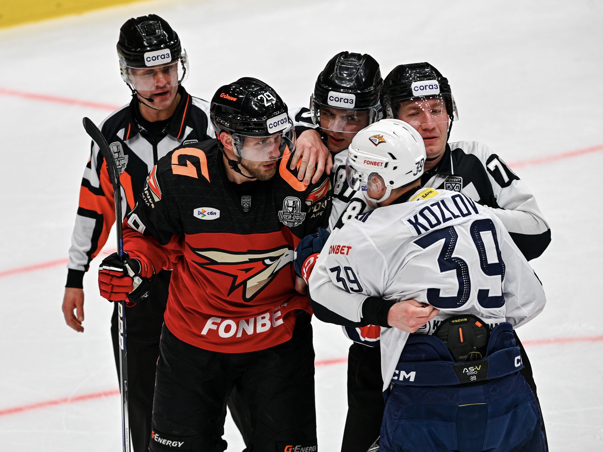 «Авангард» обыграл «Металлург» 