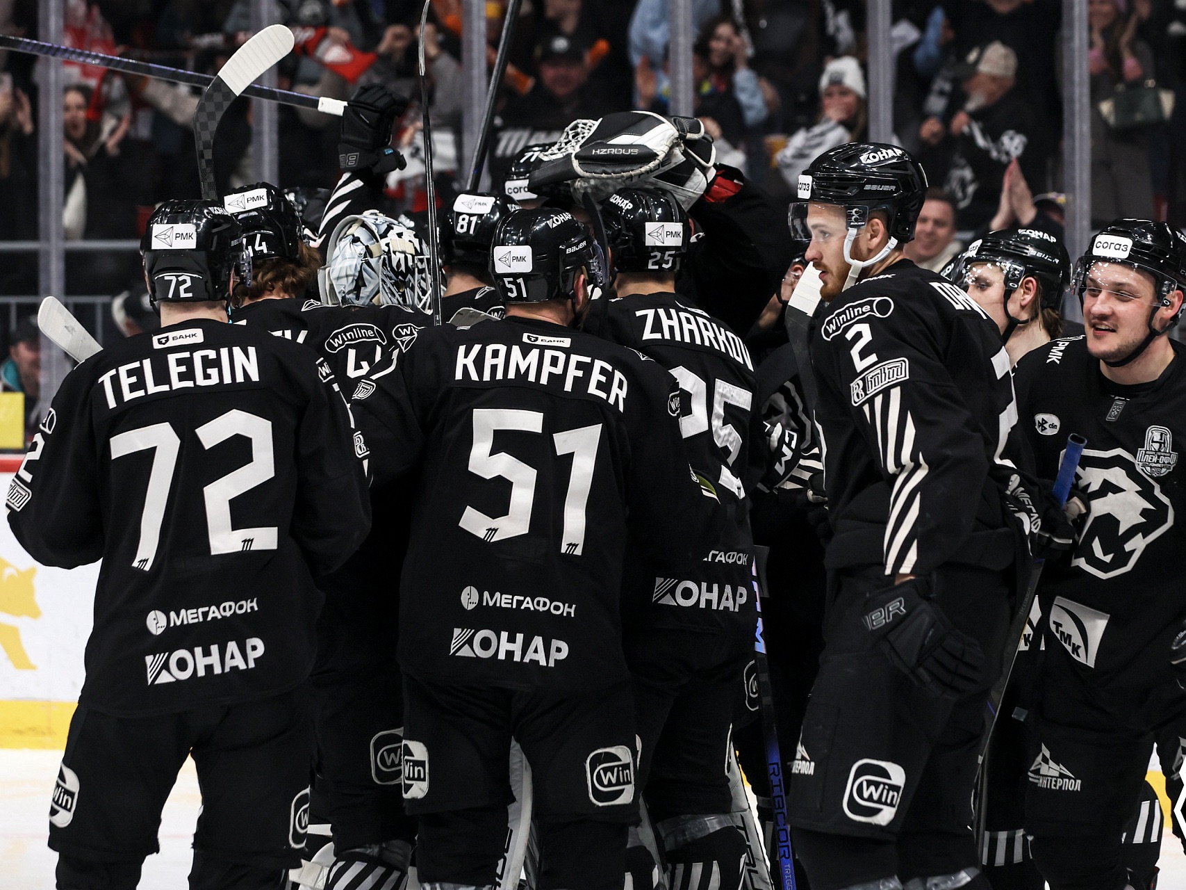 «Трактор» разобрался с «Адмиралом» 