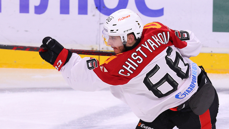 Семен Чистяков — защитник «Авангарда»