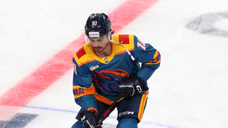 Ник Меркли — нападающий «Шанхайских Драконов»